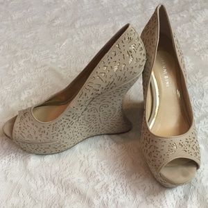Gianni Bini Butterfly Glitter Nude Wedge Peeptoe
